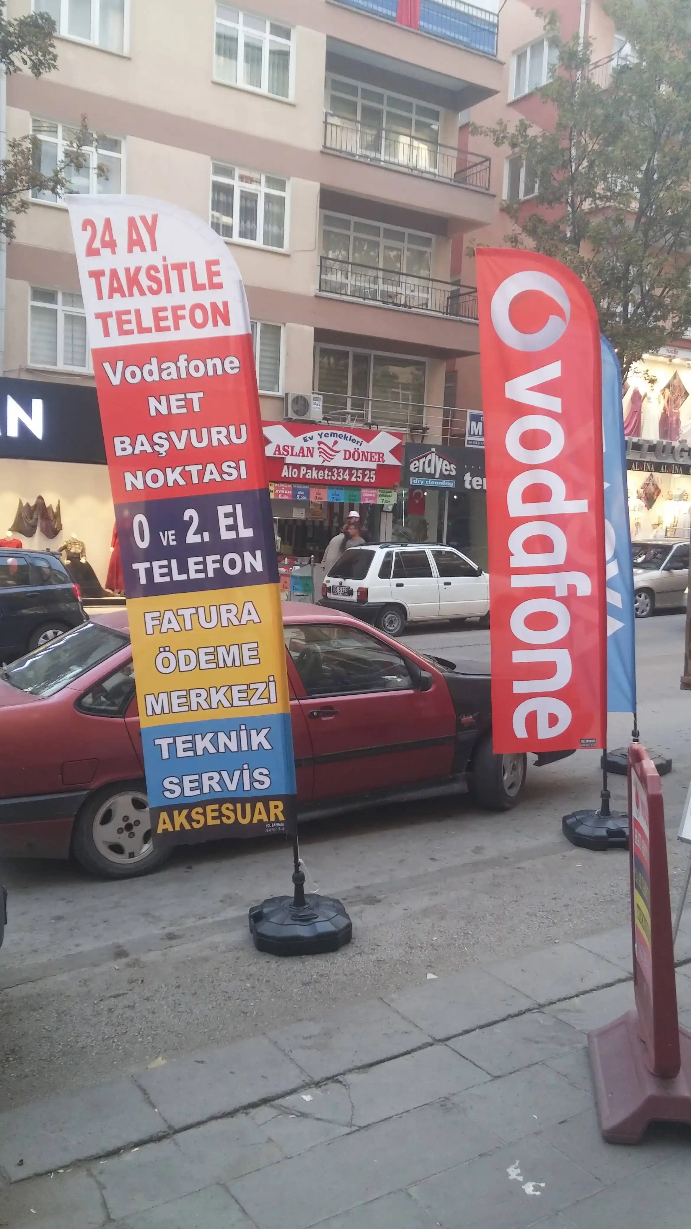 Cep Telefoncu Yelken Bayrağı-30