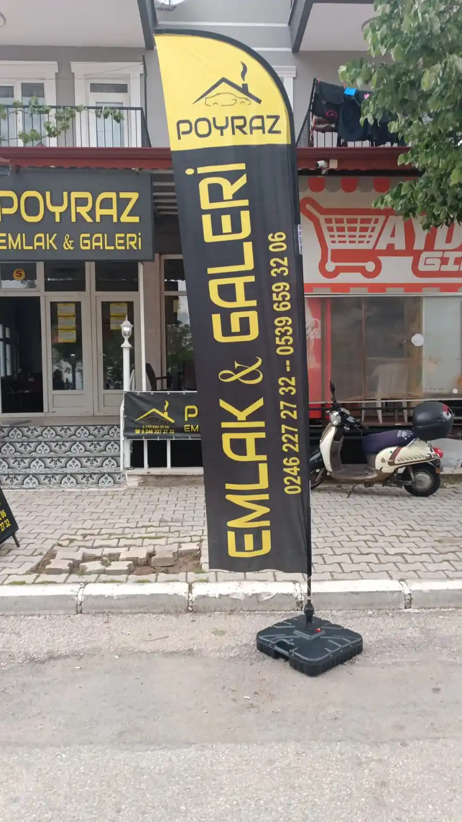 emlakci-yelken-bayragi-1