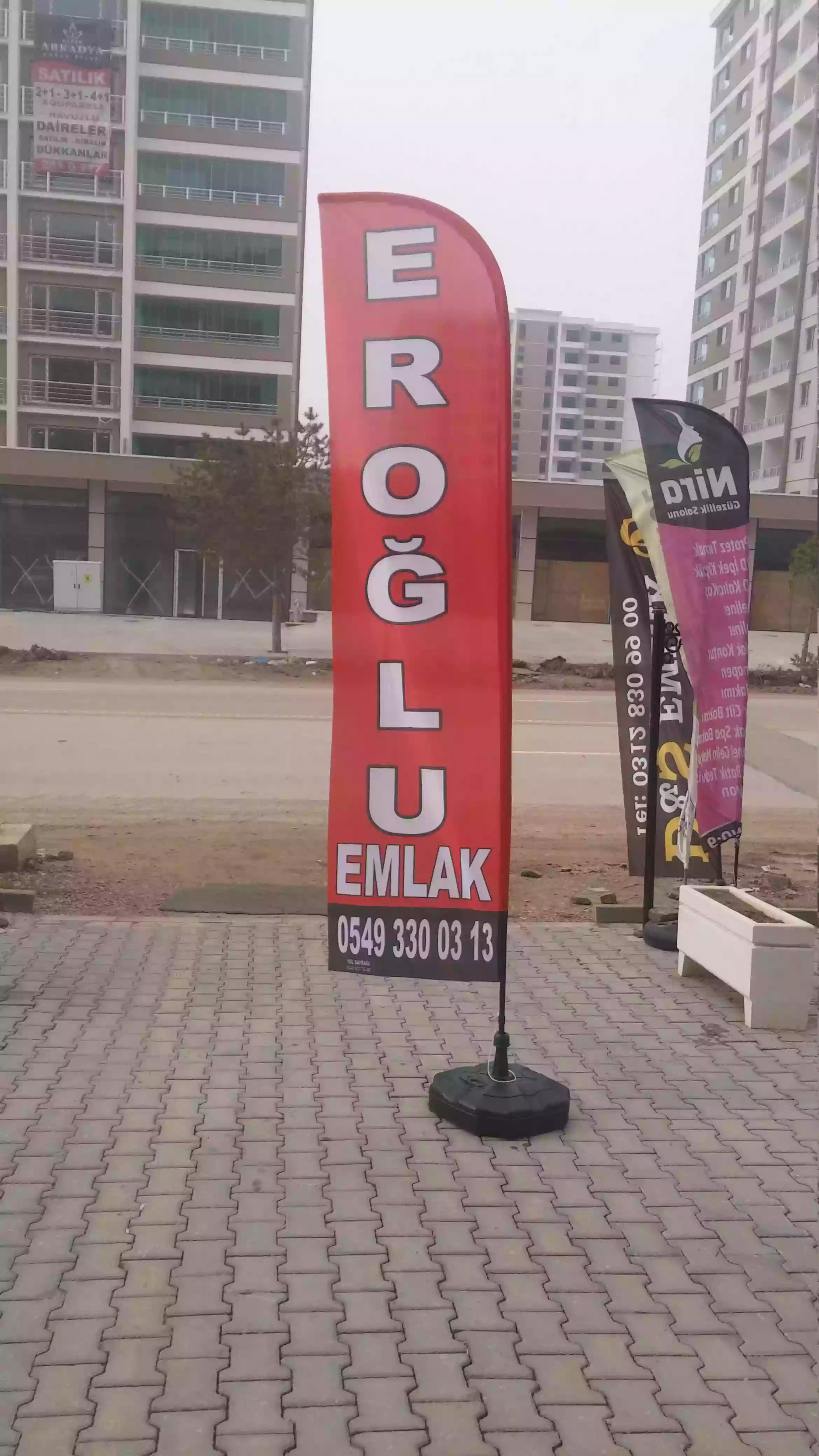 emlakci-yelken-bayragi-2